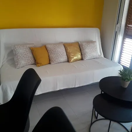 Appartement : Cosy 9 Min From The Blanes
