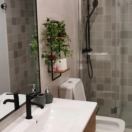 : Cosy 9 Min From The Appartement