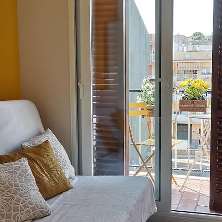 : Cosy 9 Min From The * Blanes