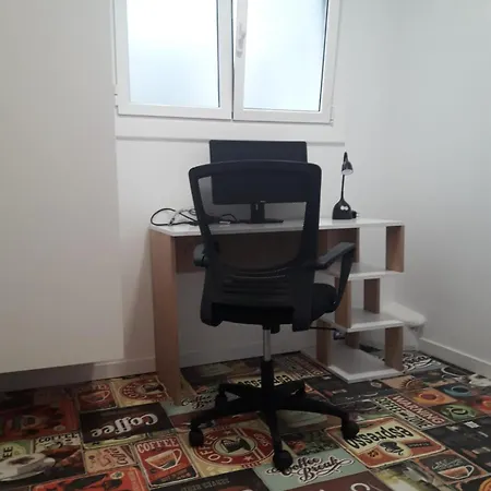 : Cosy 9 Min From The Appartement