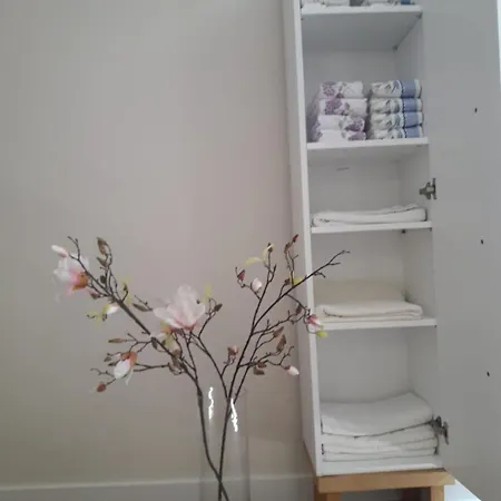 : Cosy 9 Min From The Appartement *